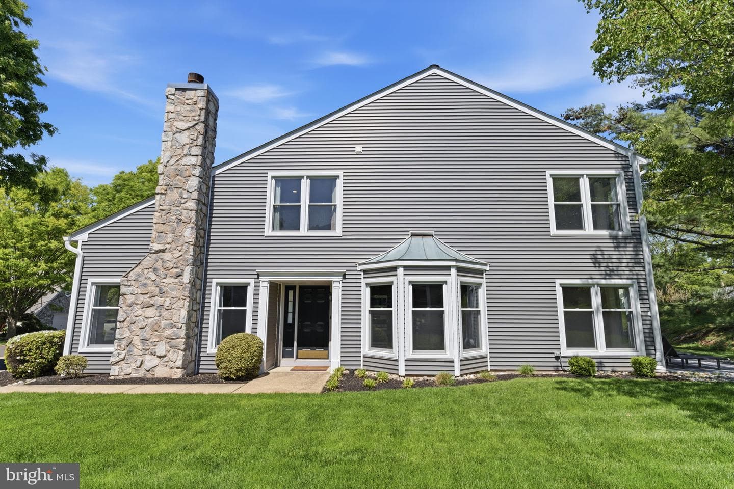7 Randolph Court photo 2