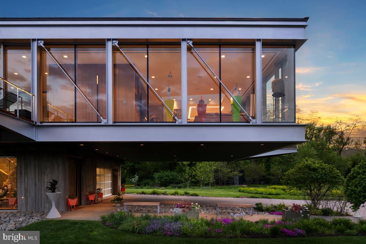 2710 River Road photo 10
