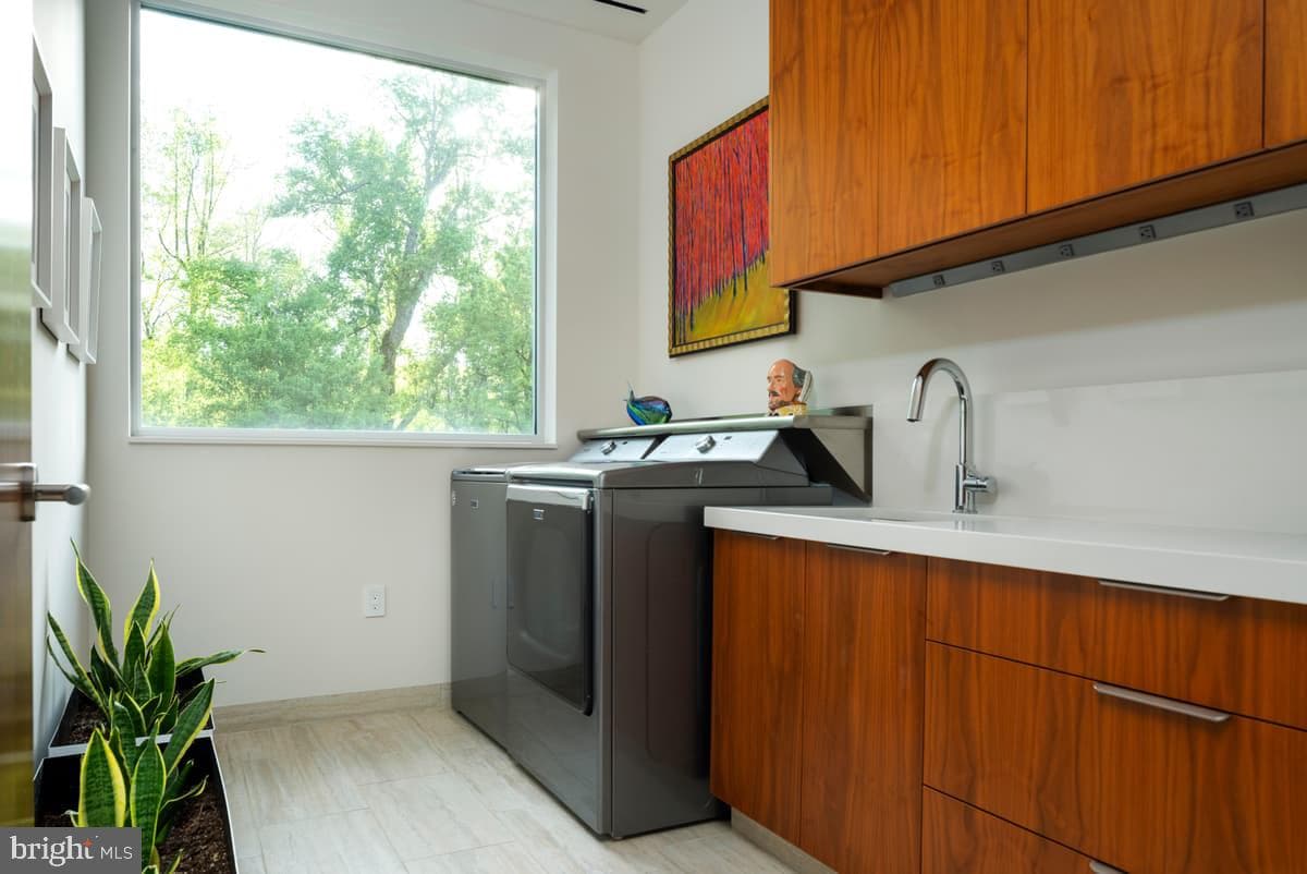 2710 River Road photo 44
