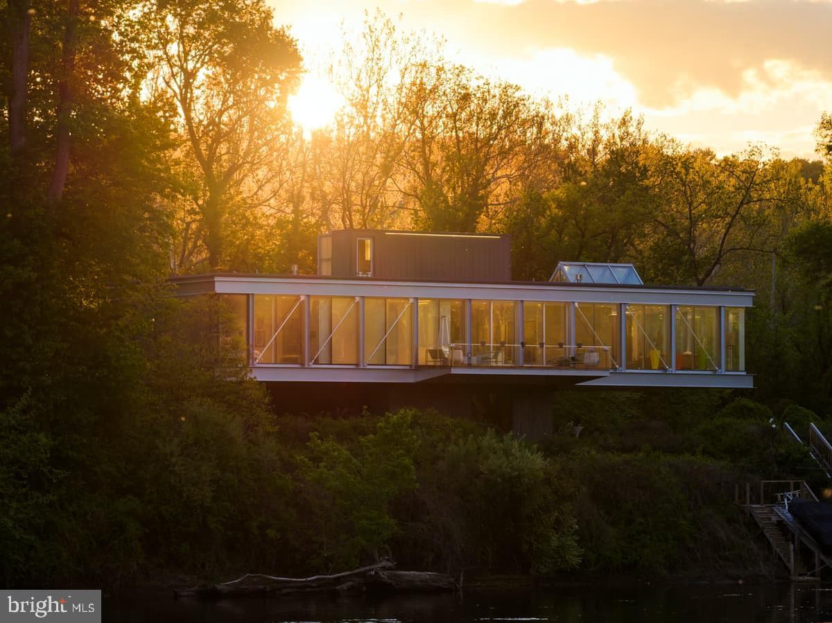 2710 River Road photo 61