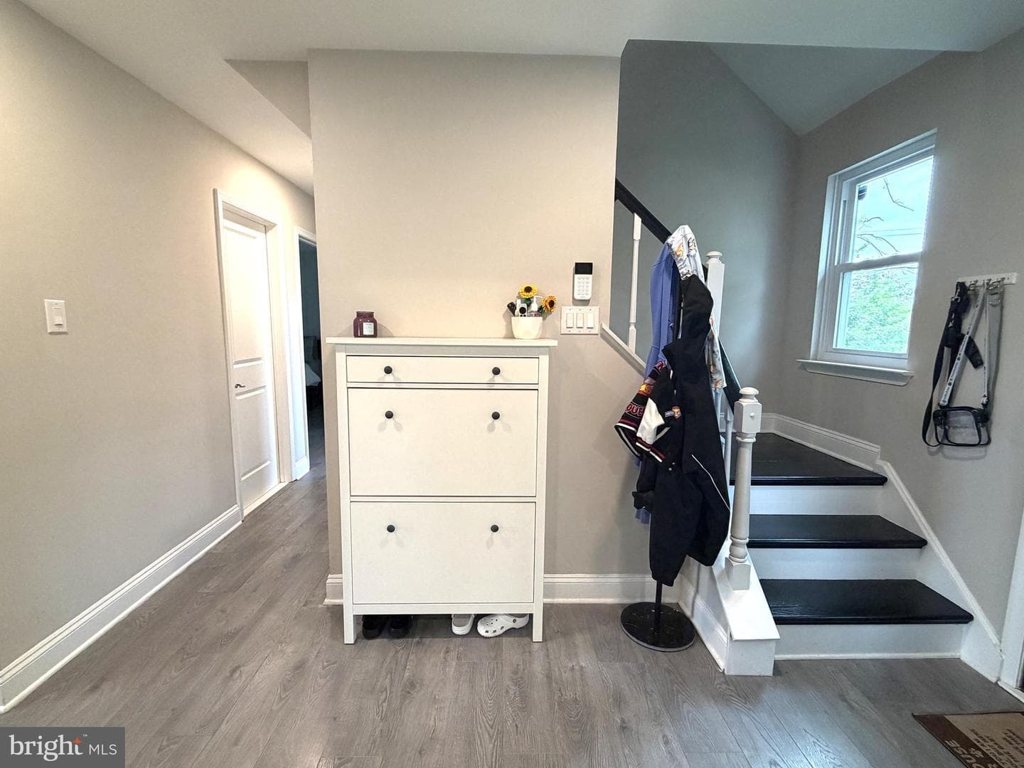 609 S Queen Anne Drive photo 4