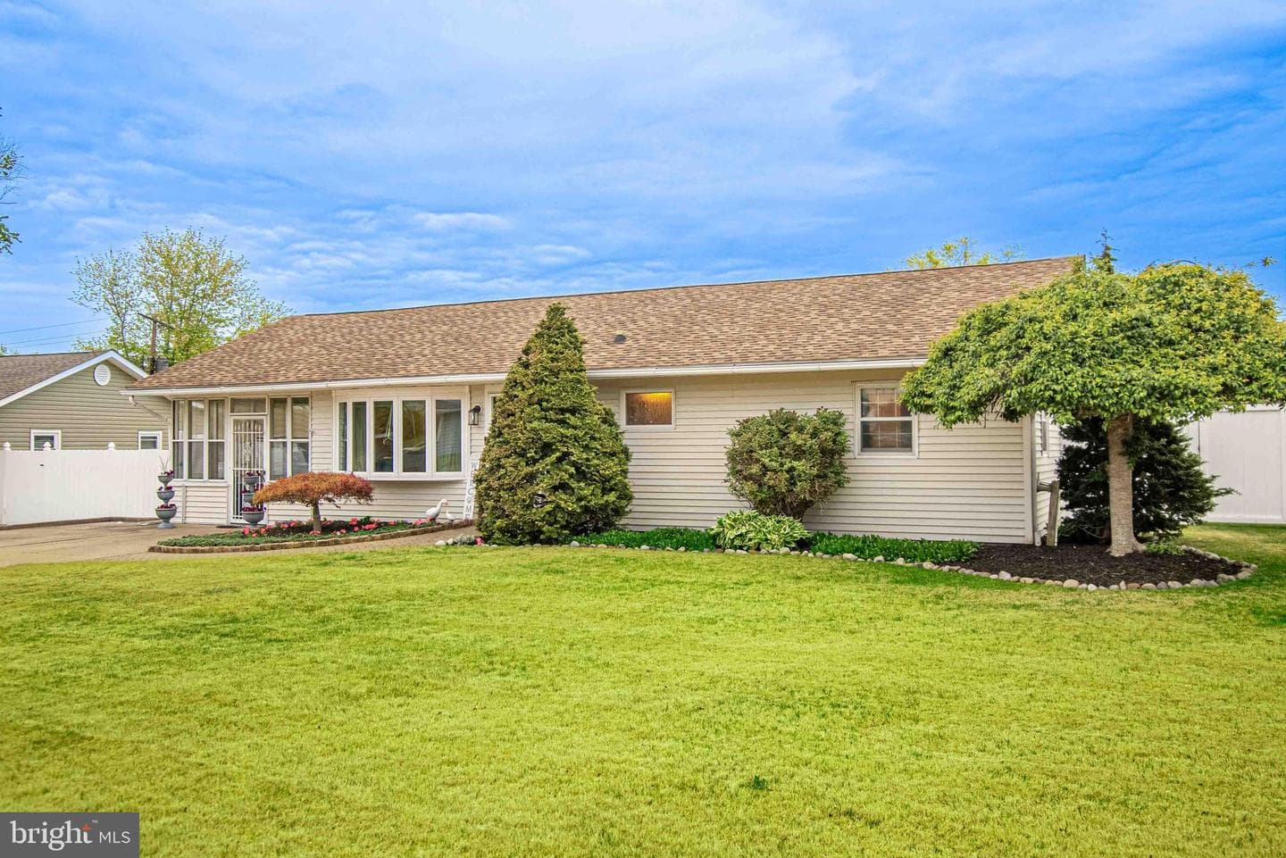 274 Wyandotte Road photo 3