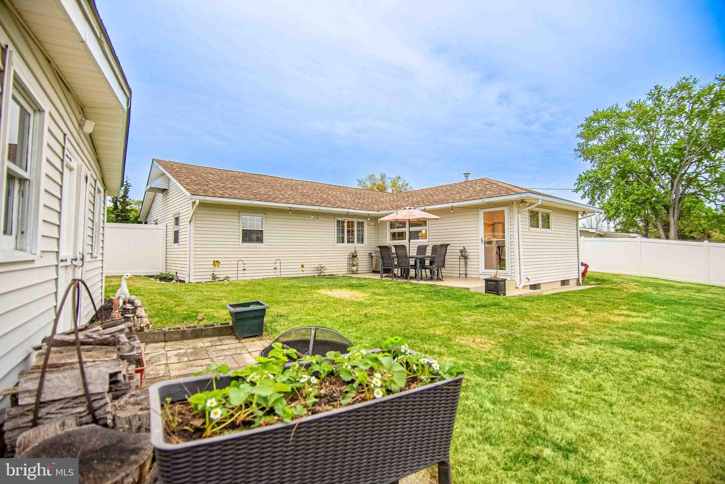 274 Wyandotte Road photo 39