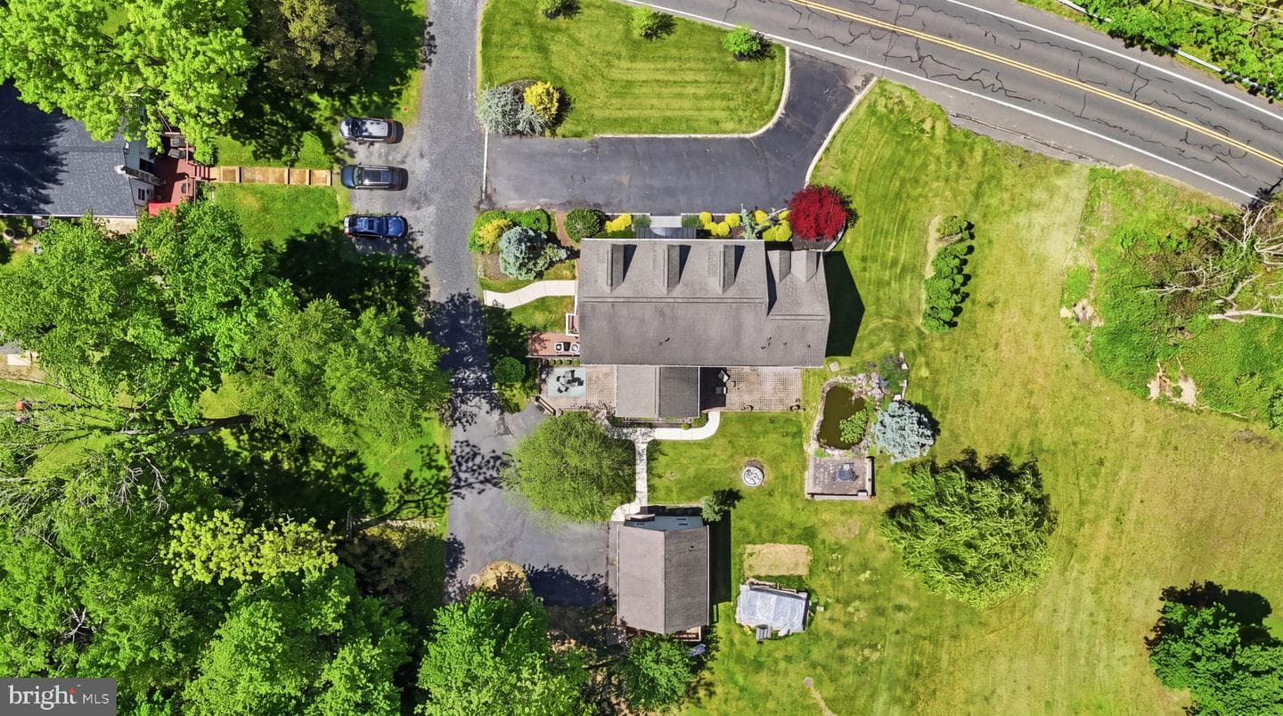 726 Bridgetown Pike photo 79