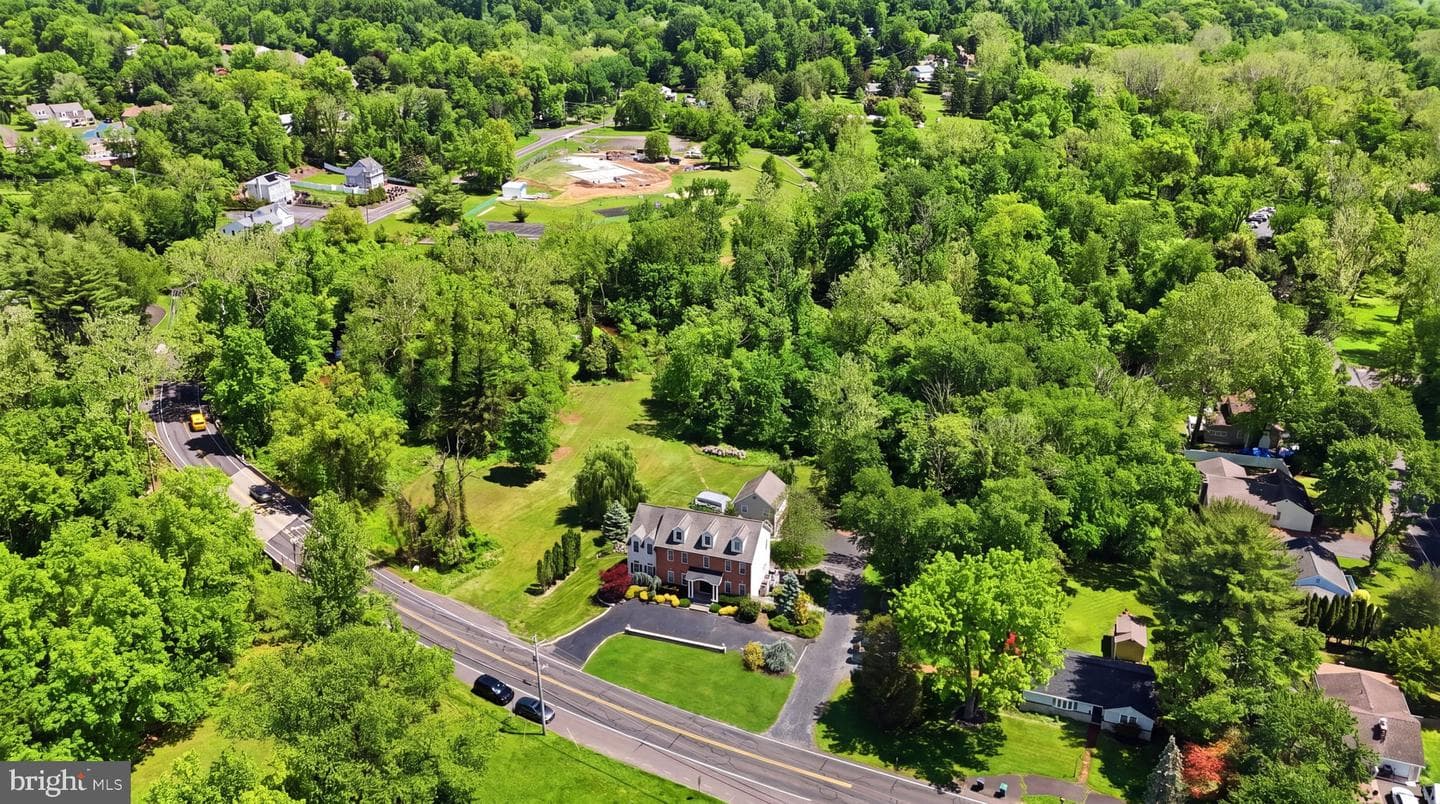 726 Bridgetown Pike photo 80