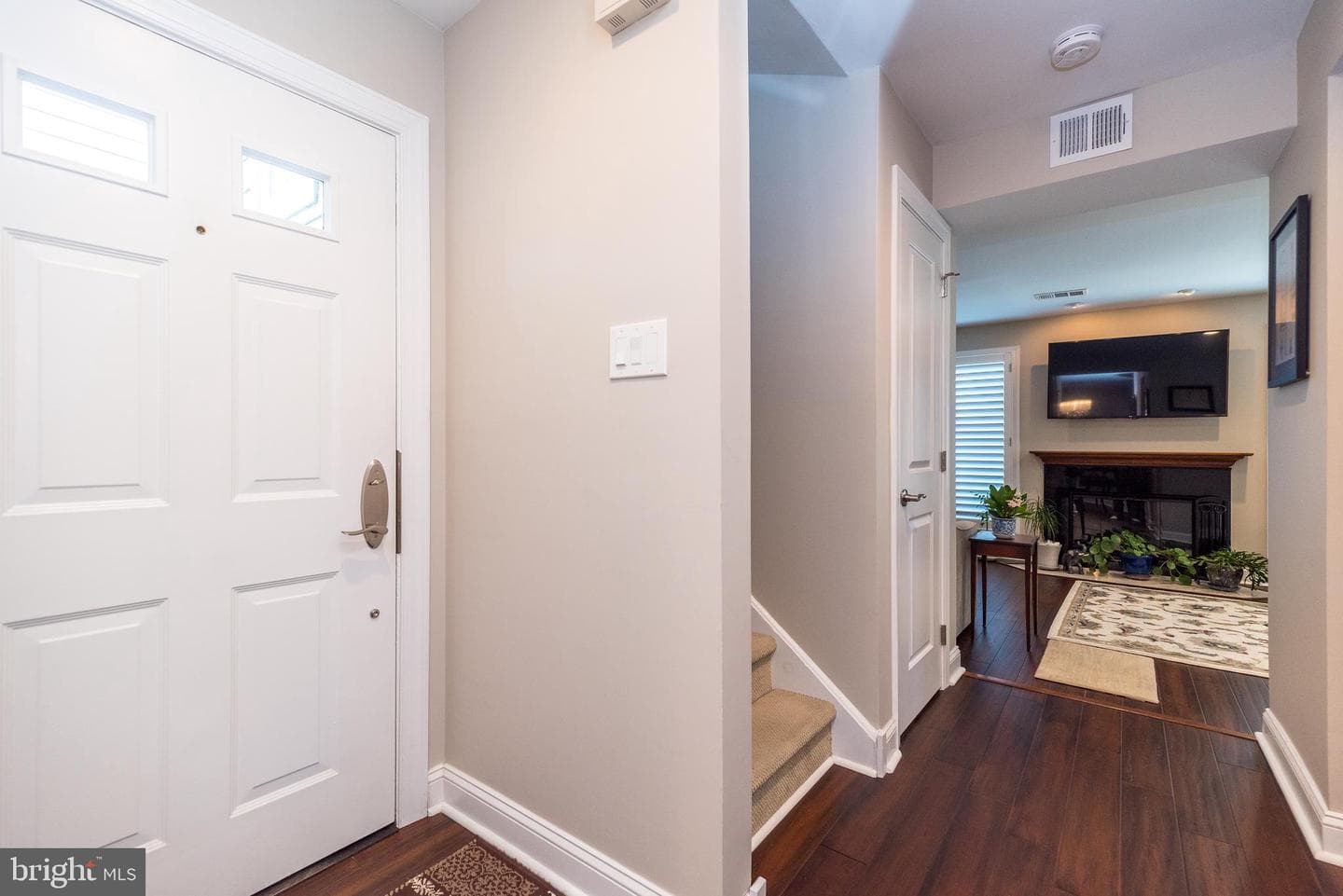 231 Hastings Court photo 2
