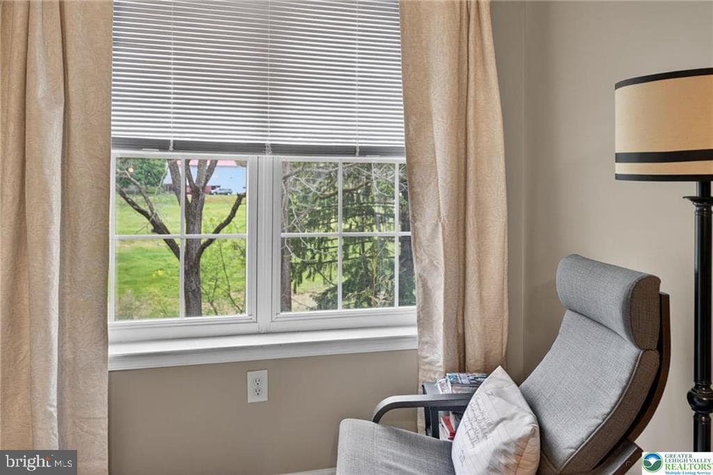 204 Hampshire Drive photo 29