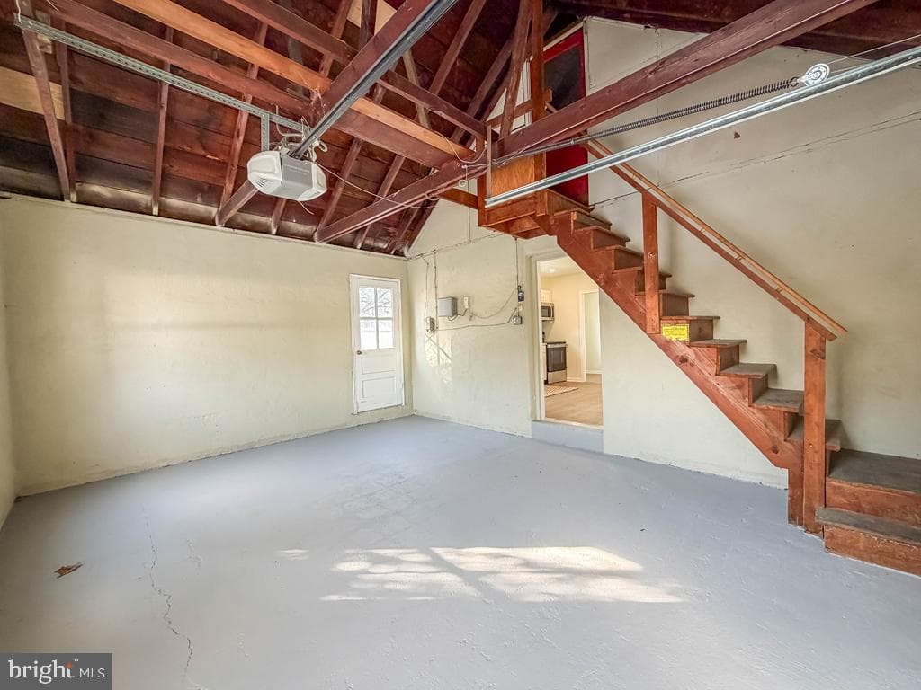 101 Walnut Lane photo 37