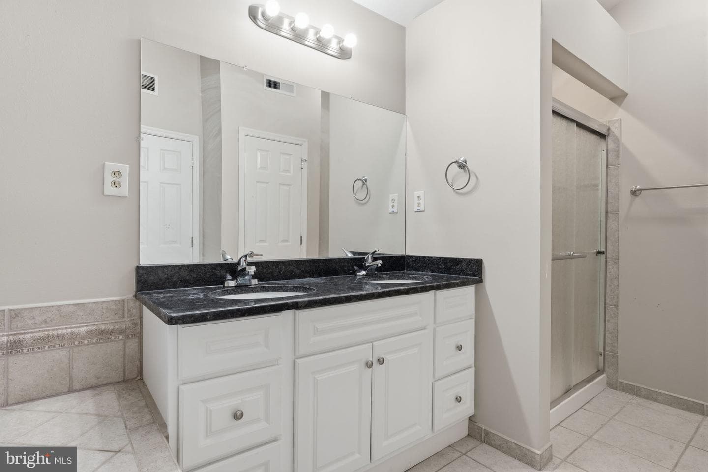 139 Statesman Road photo 35