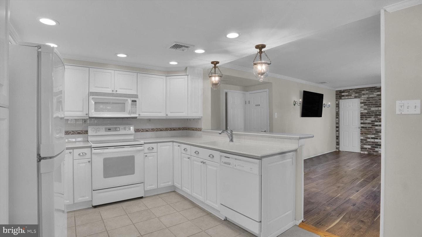3220 Dale Road photo 17