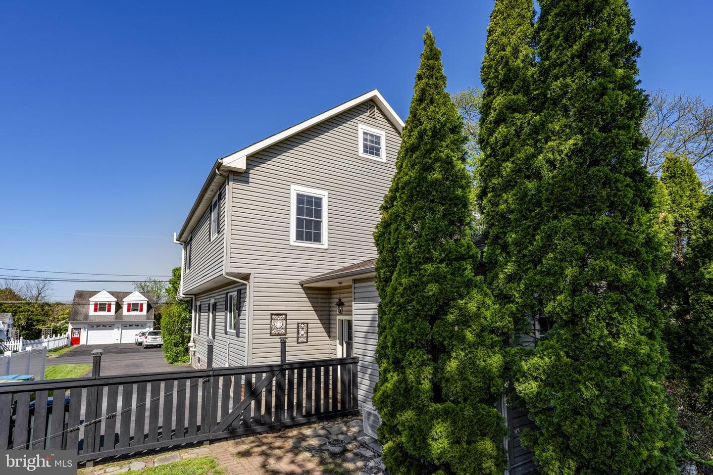 131 N Hawthorne Avenue photo 57