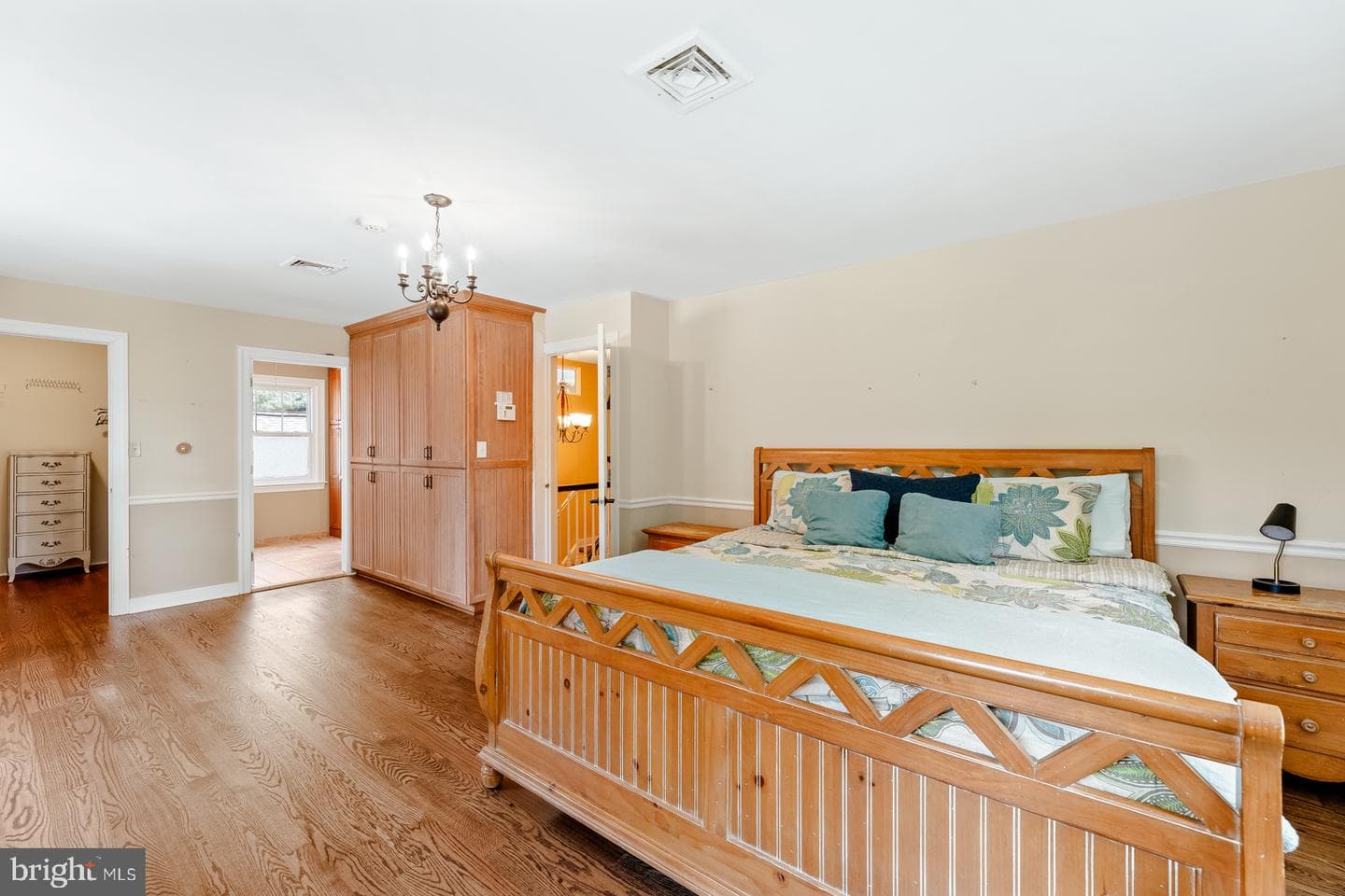 290 Foxcroft Drive photo 40