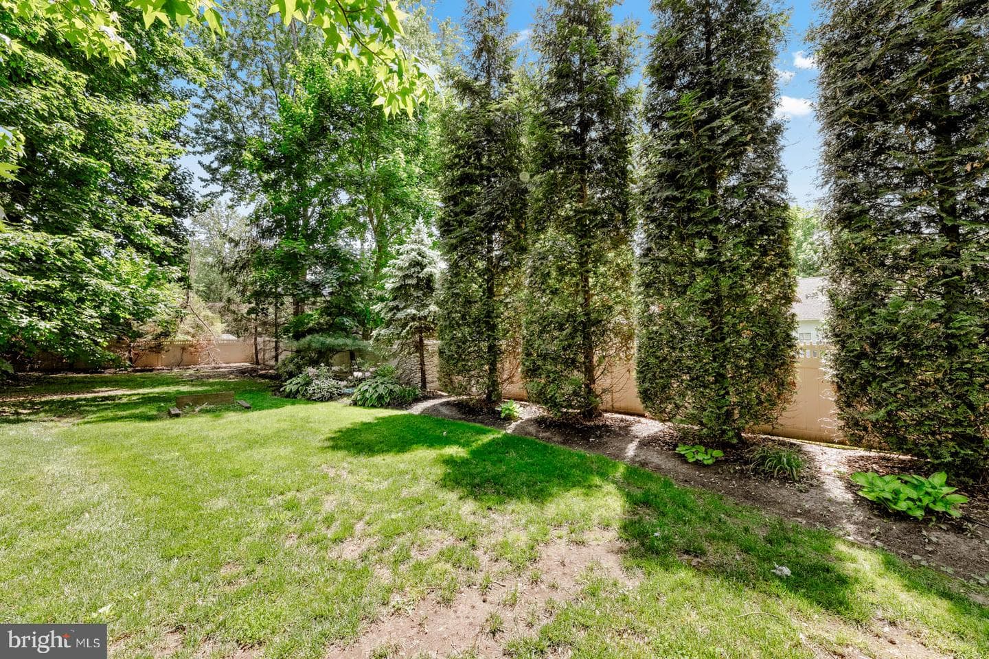 290 Foxcroft Drive photo 88
