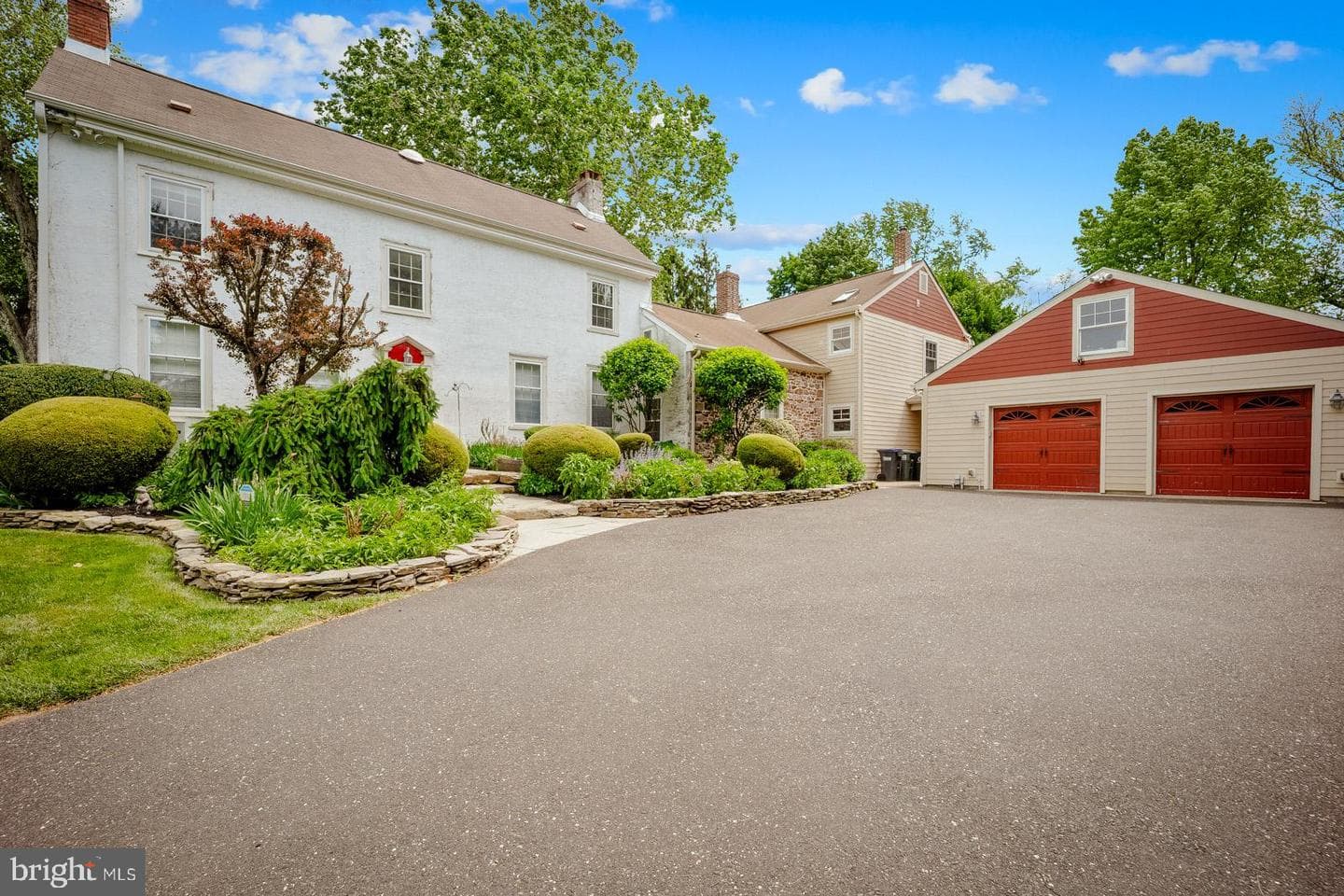 290 Foxcroft Drive photo 97