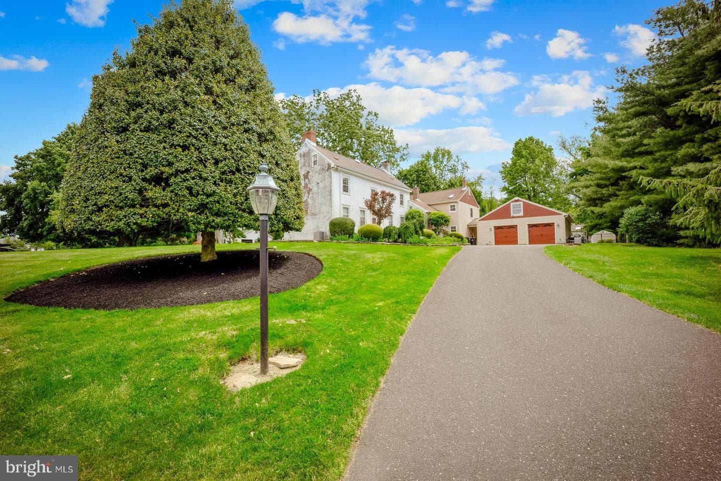 290 Foxcroft Drive photo 98