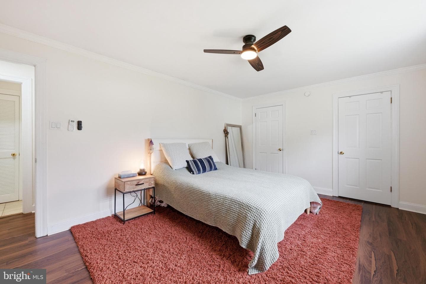 207 Yardley Commons photo 10