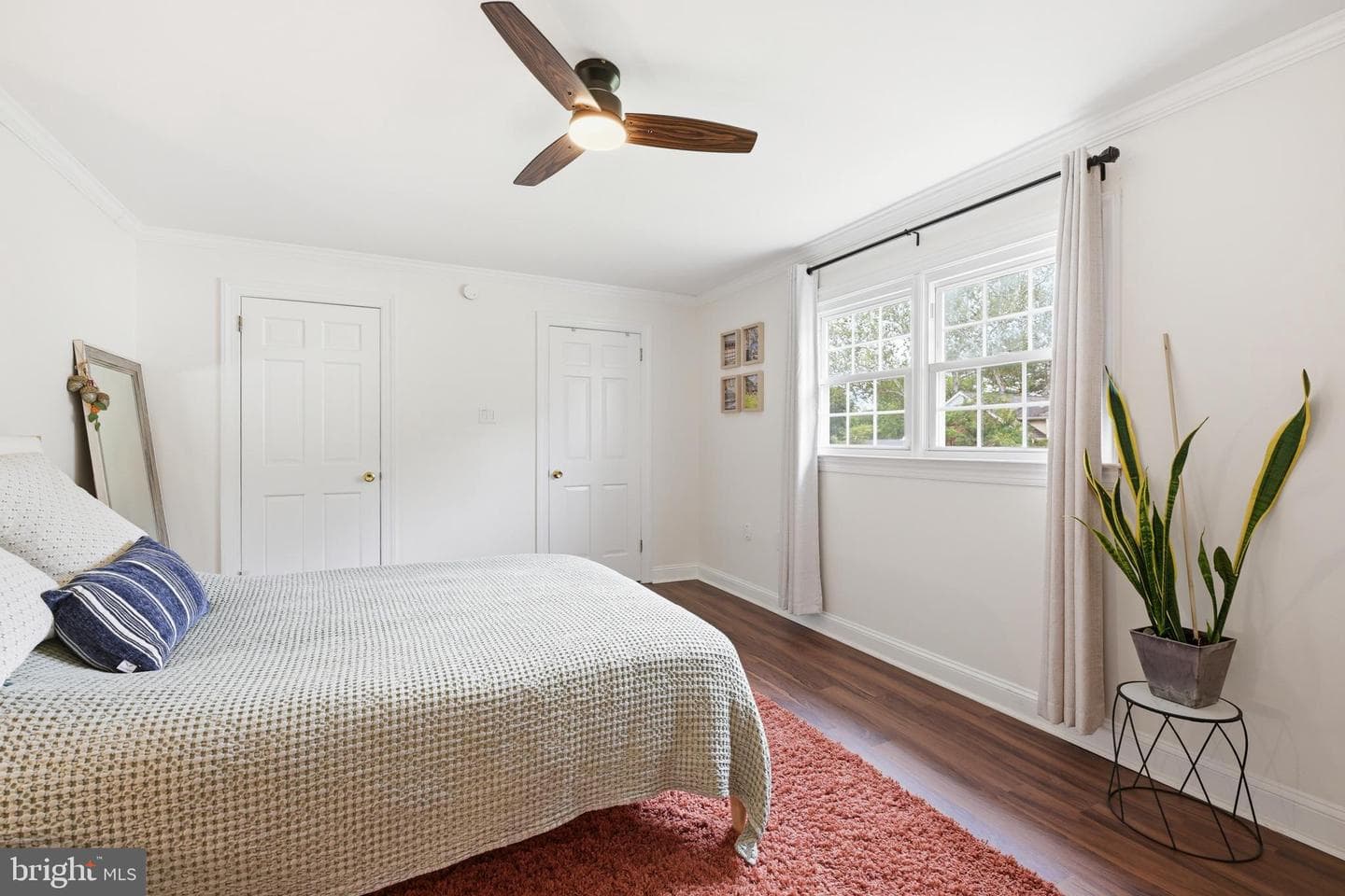 207 Yardley Commons photo 11