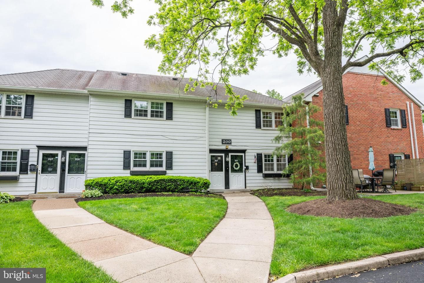 207 Yardley Commons photo 14