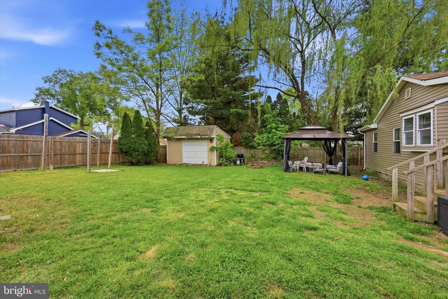 925 Excelsior Avenue photo 2