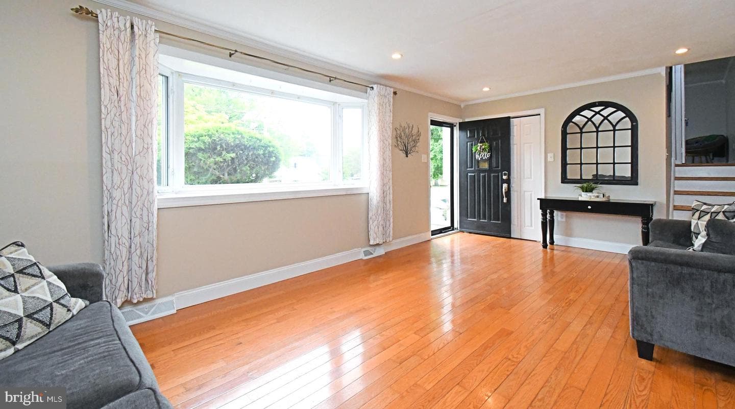 712 Ivyland Road photo 7