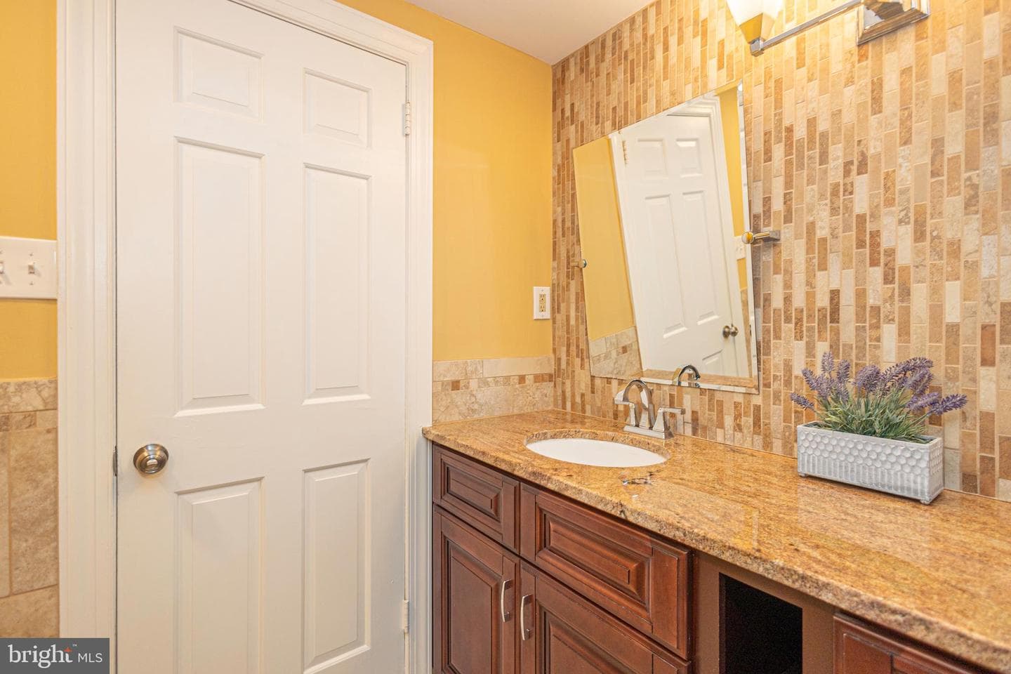 706 Yardley Commons photo 23