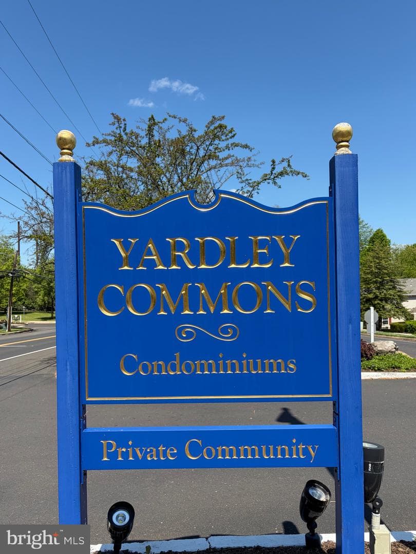 706 Yardley Commons photo 38
