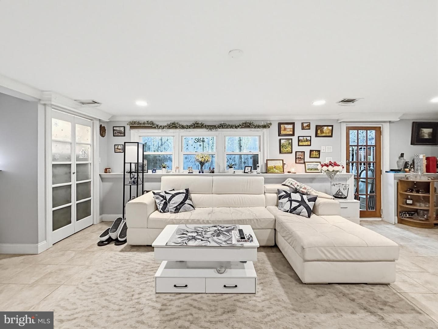 254 Allen Lane photo 50