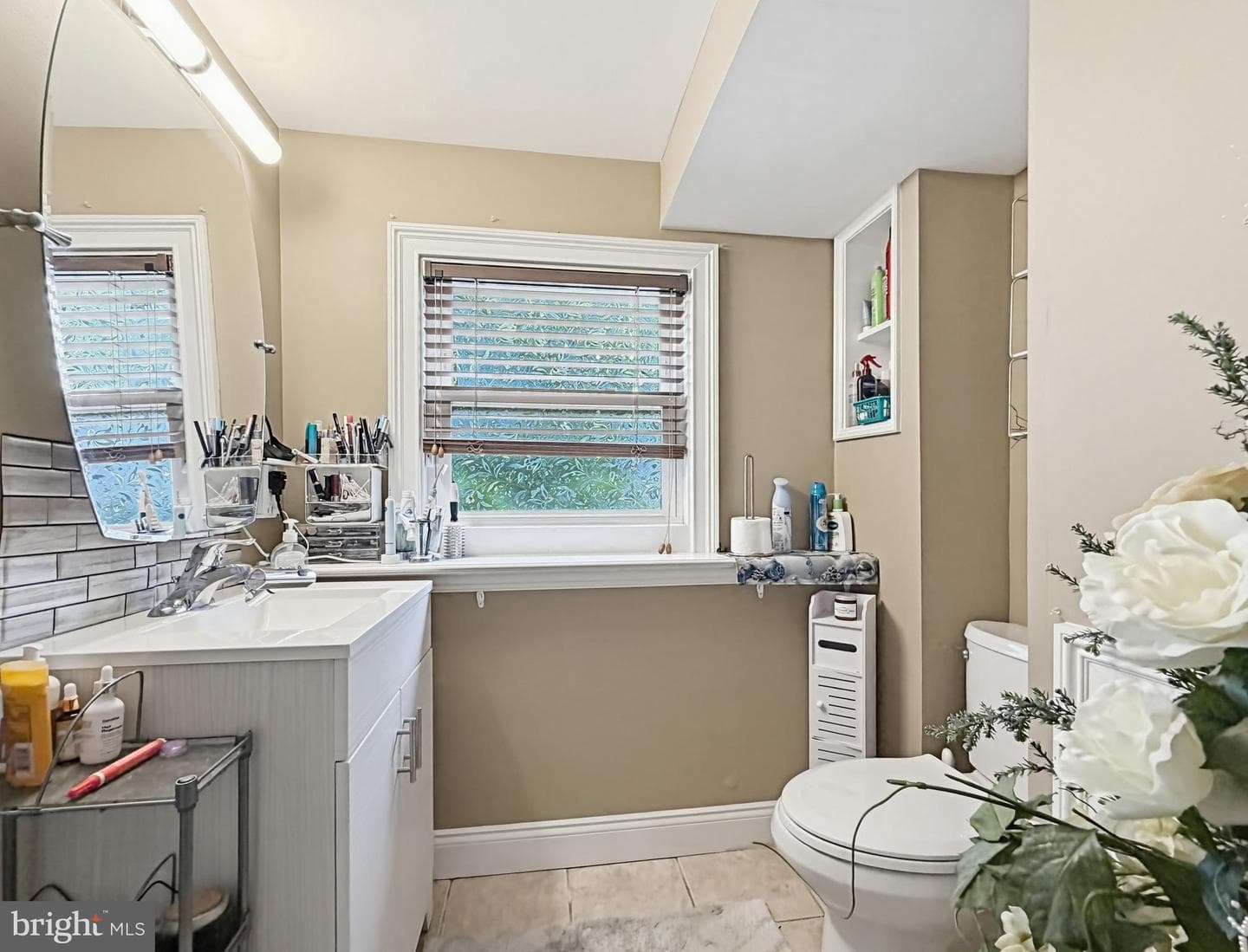 254 Allen Lane photo 59
