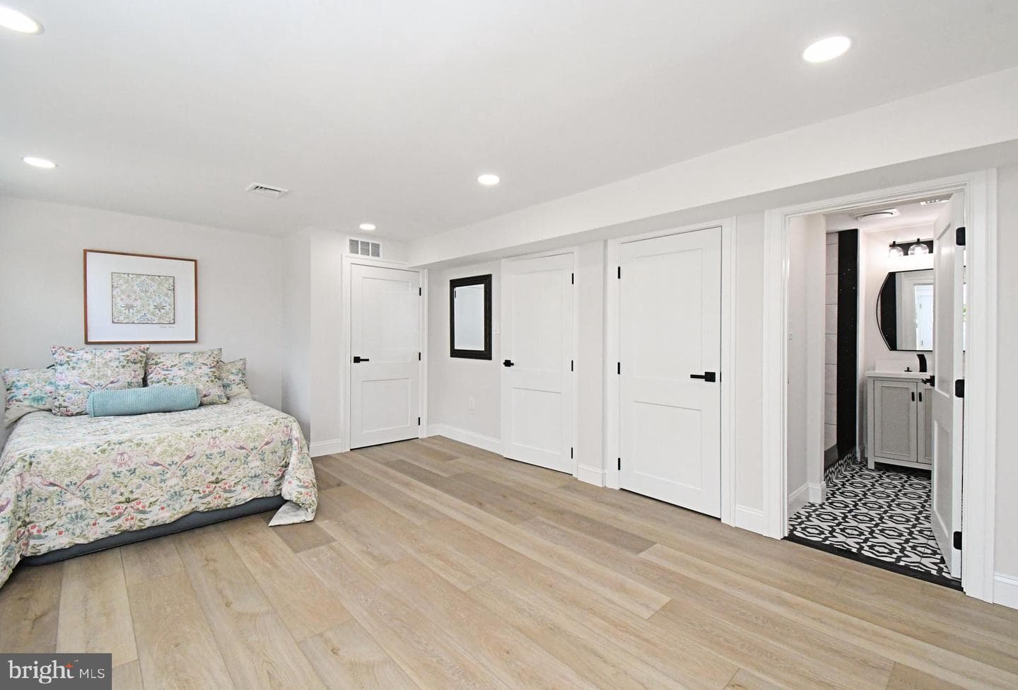 1554 Park Drive photo 20