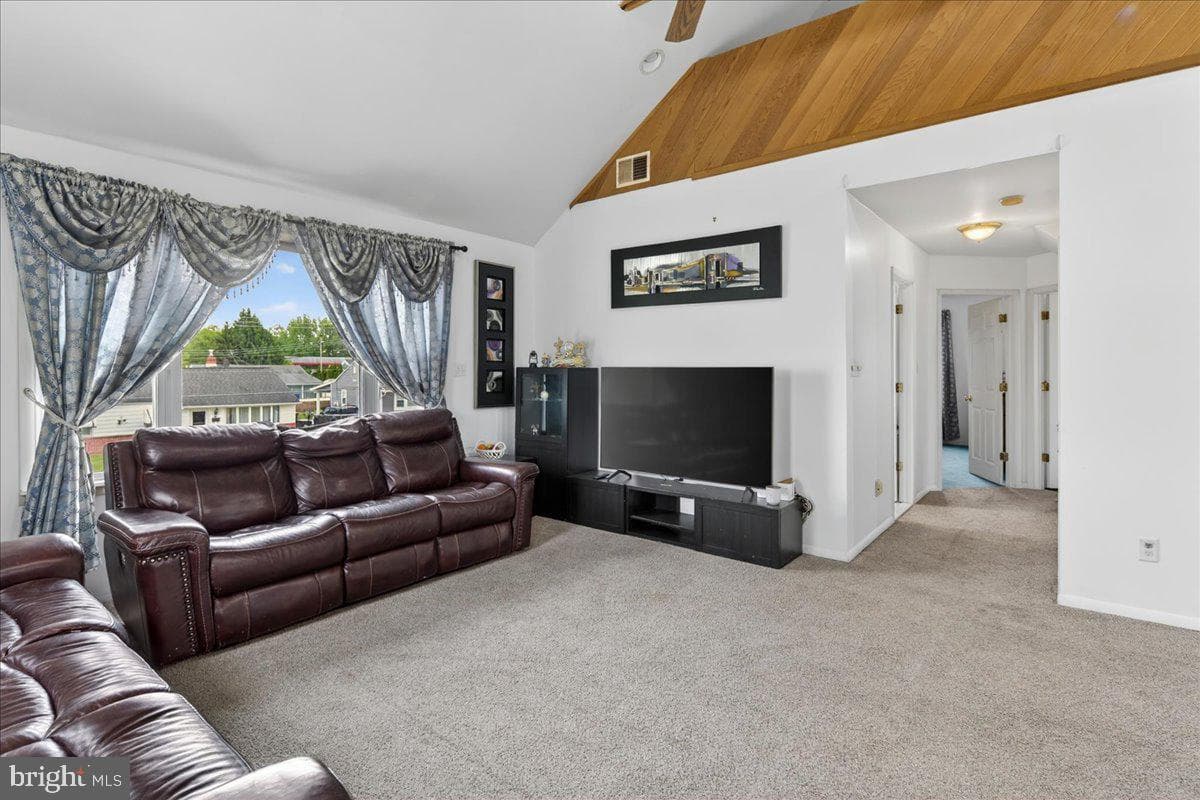 2928 Windsor Drive photo 20