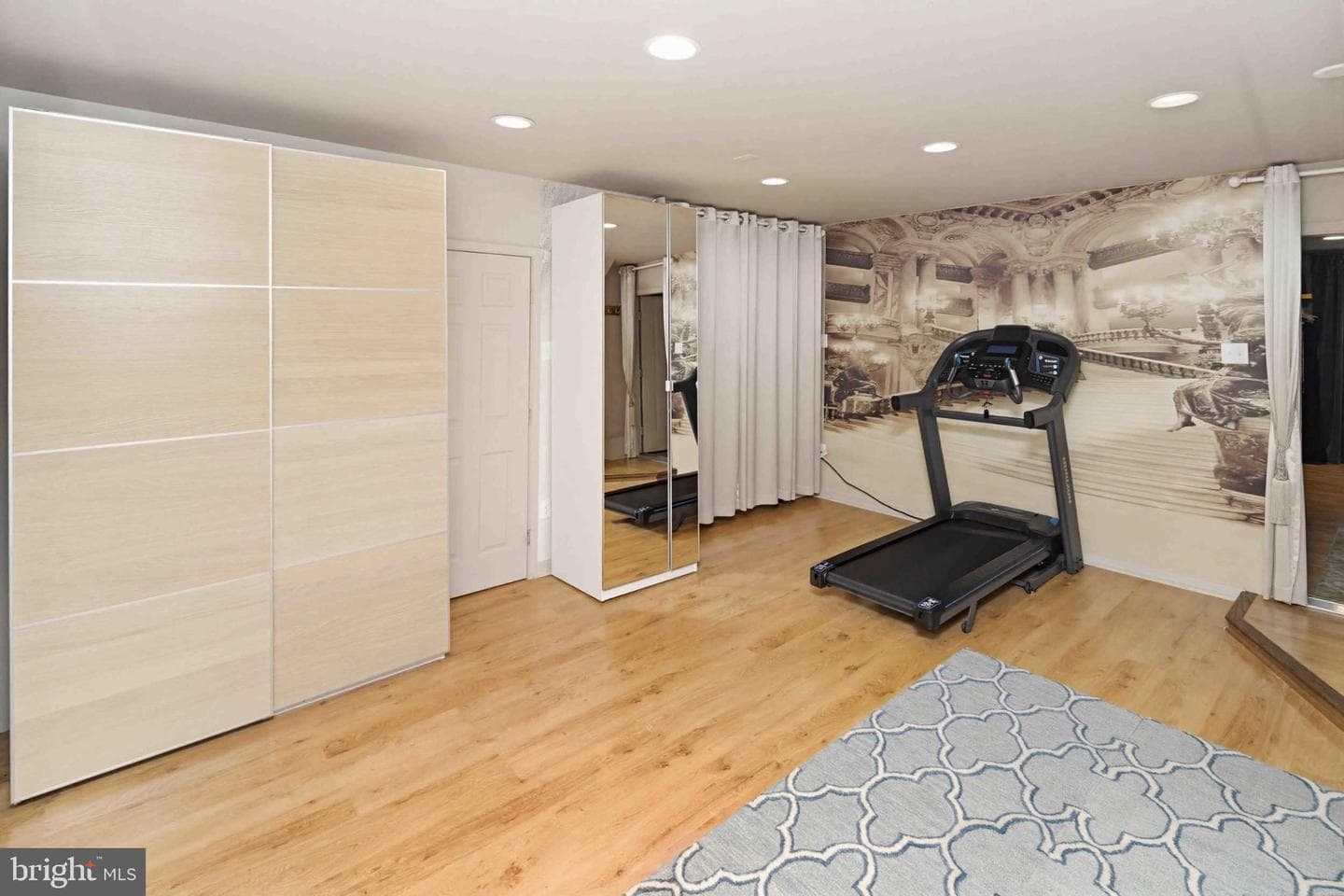 170 Graystone Drive photo 4