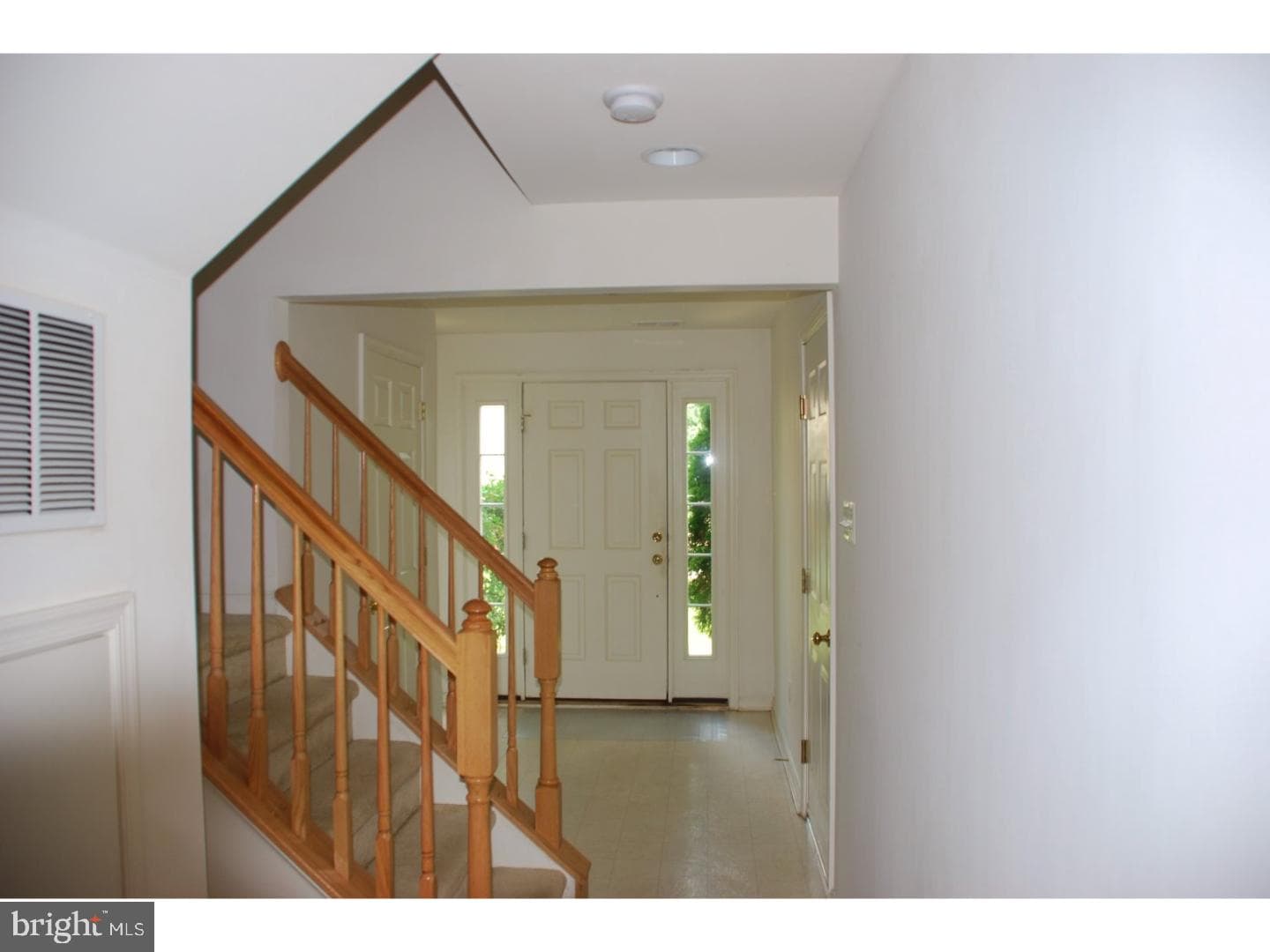 721 Waterway Court photo 3
