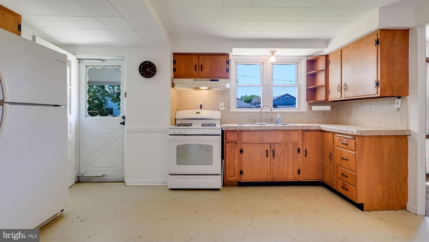 334 Mckinley Street photo 14