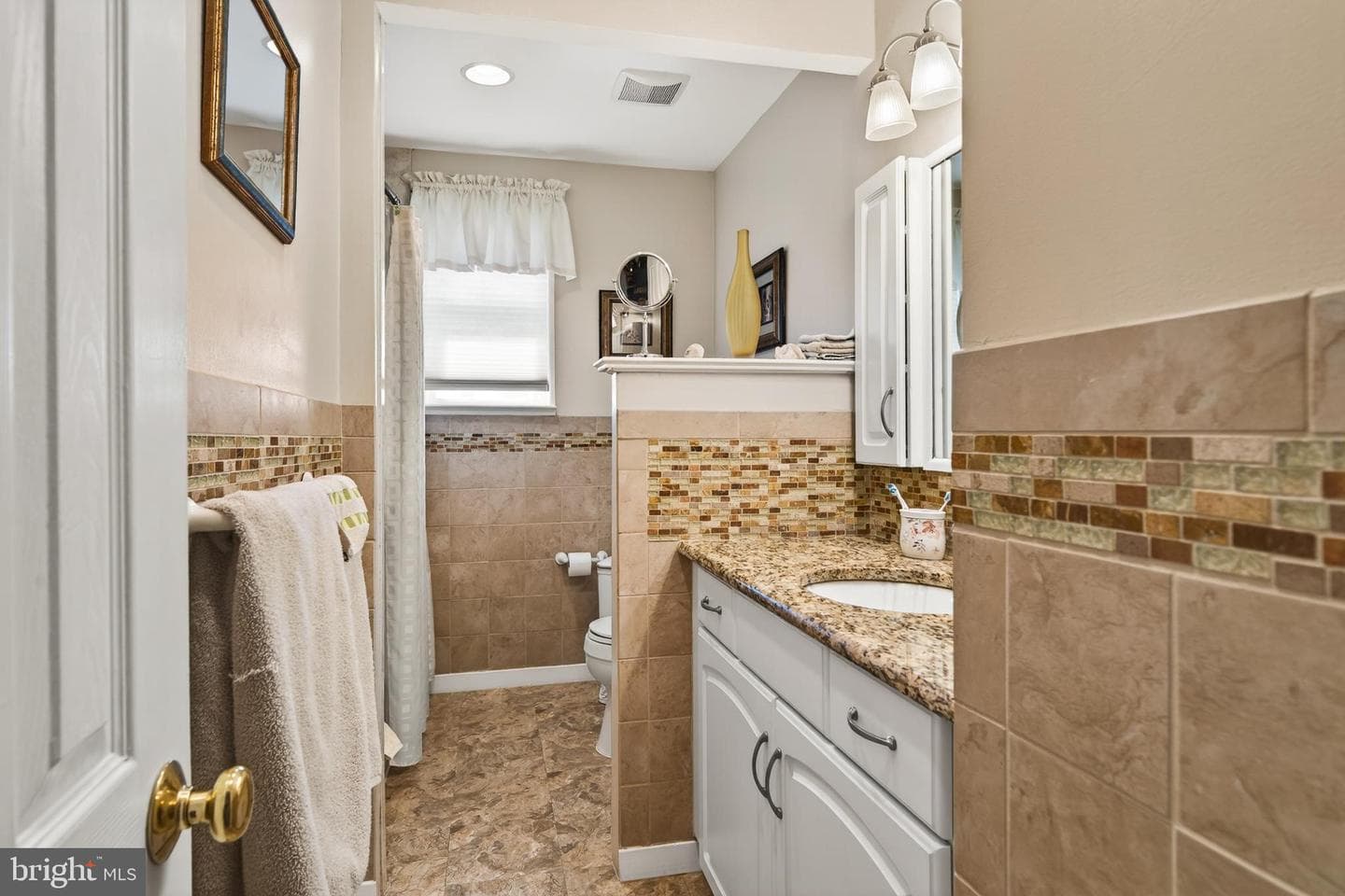 325 Acorn Drive photo 22