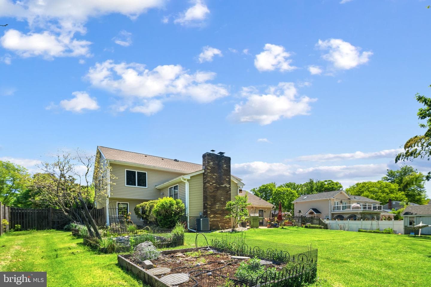 329 Sherwood Drive photo 6