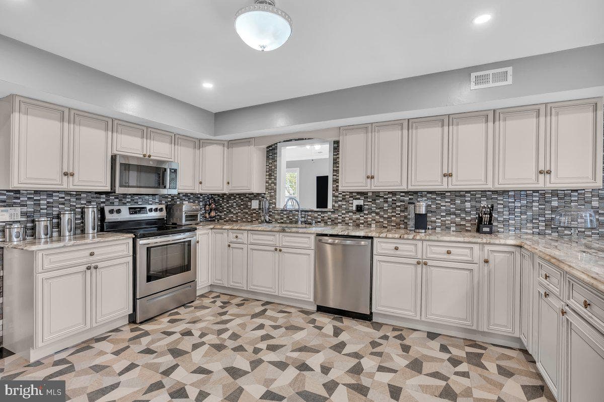 2942 Wexford Road photo 13