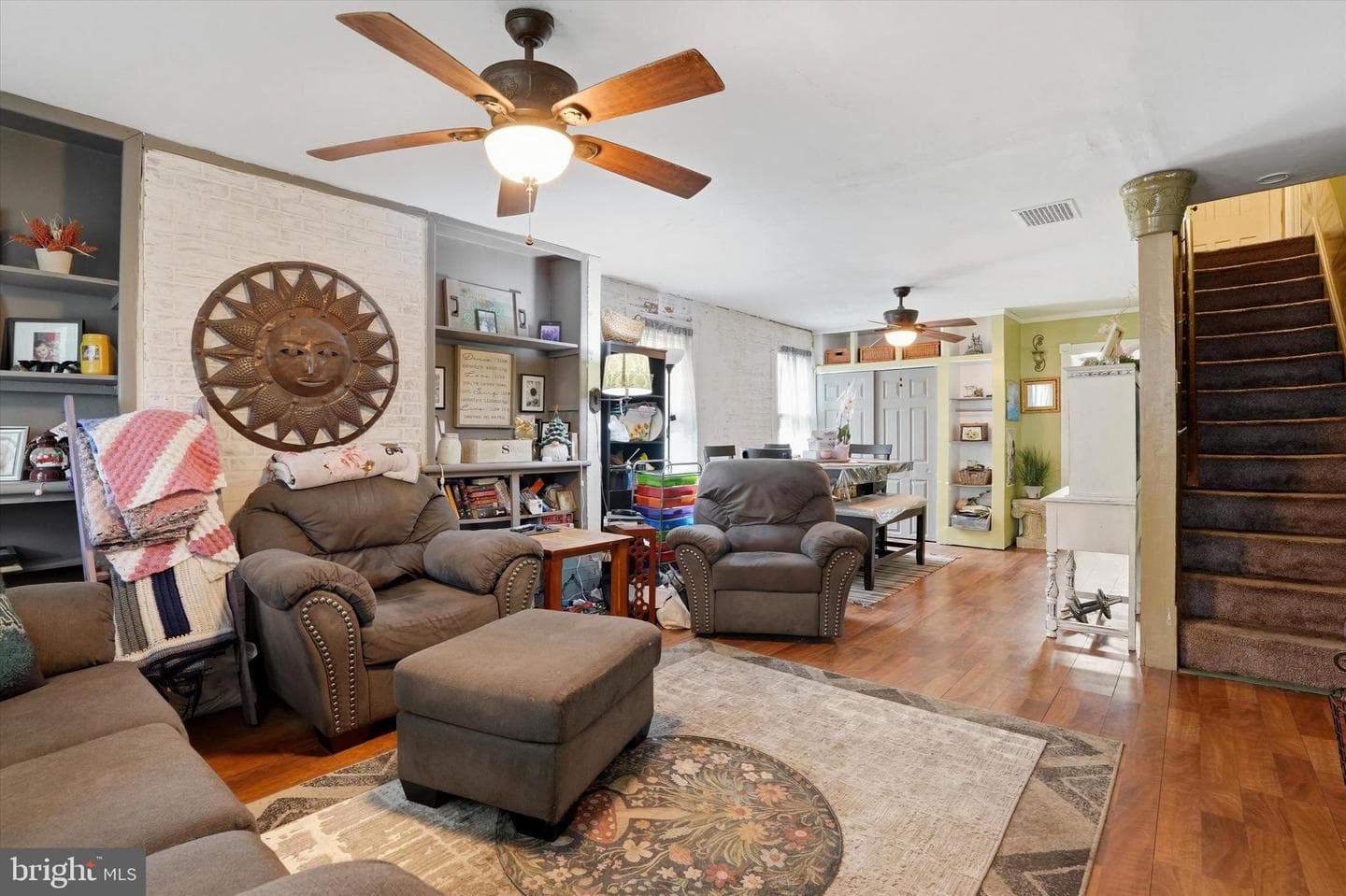 7 E Maple Avenue photo 2