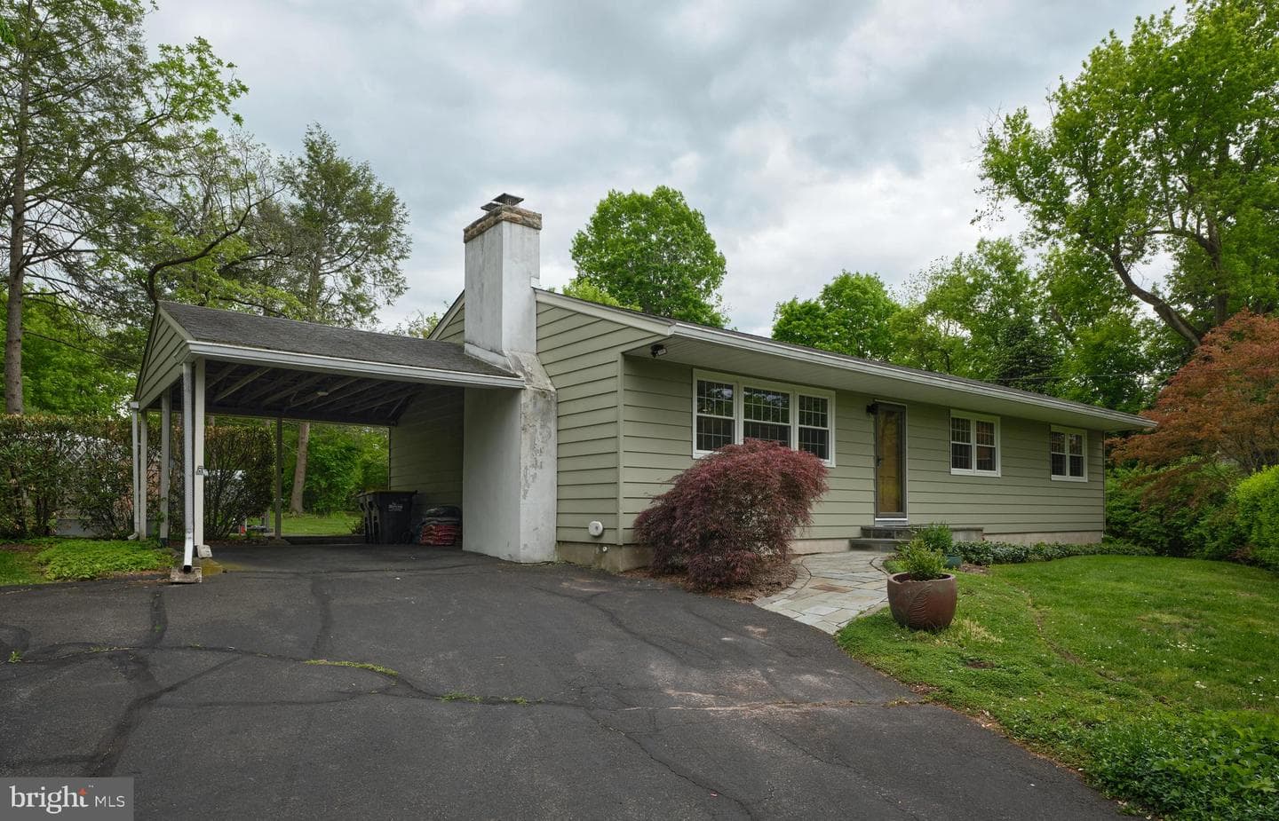 77 Sunset Drive photo 28
