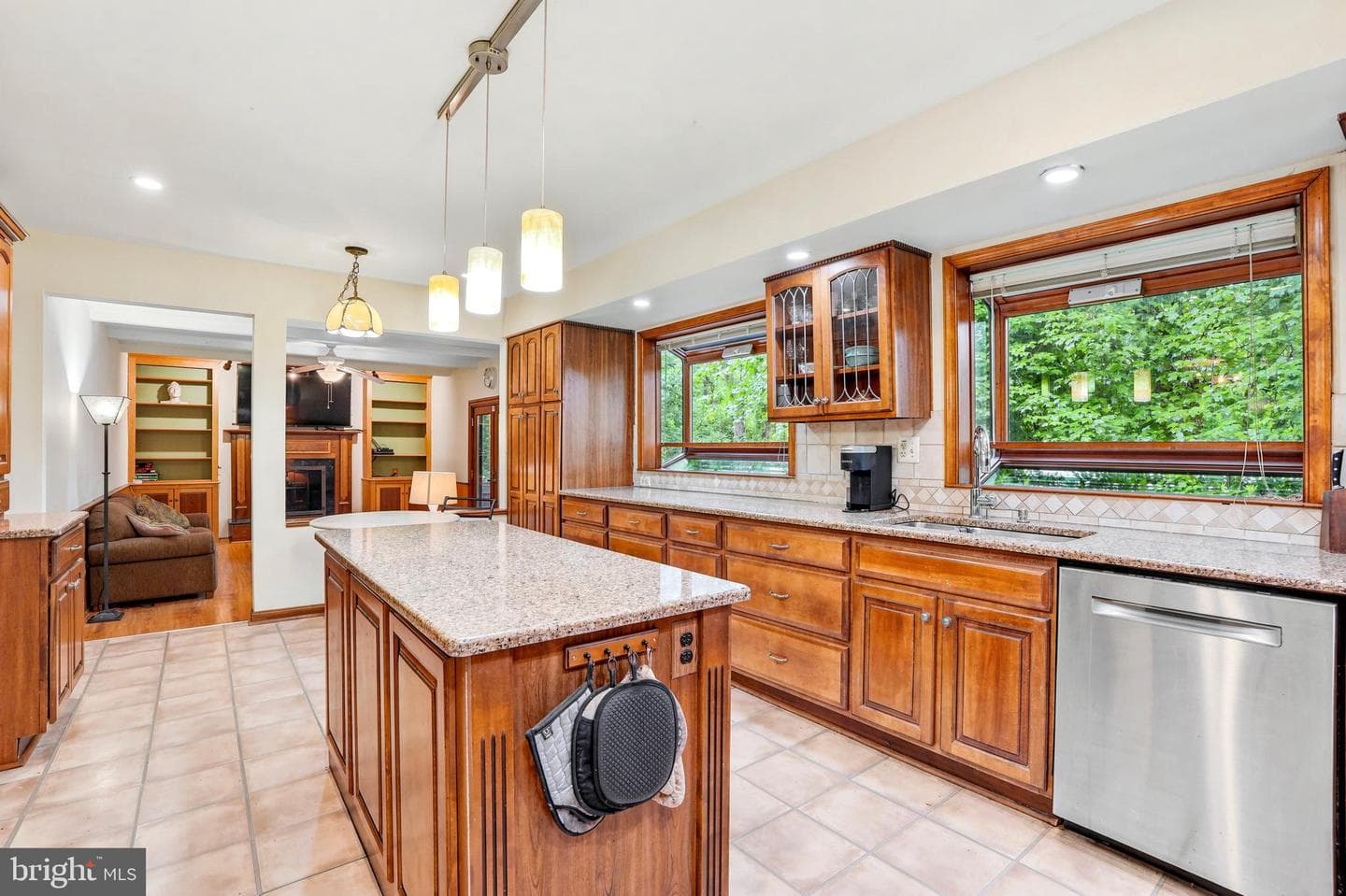 24 Berkley Drive photo 9