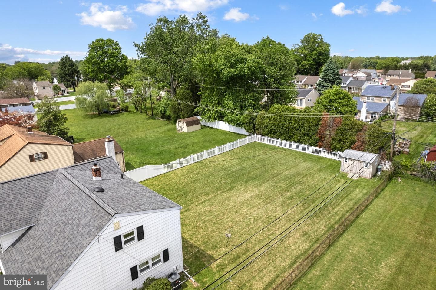 282 Henry Avenue photo 26