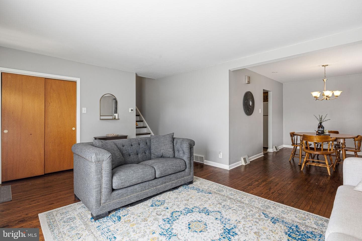 282 Henry Avenue photo 5