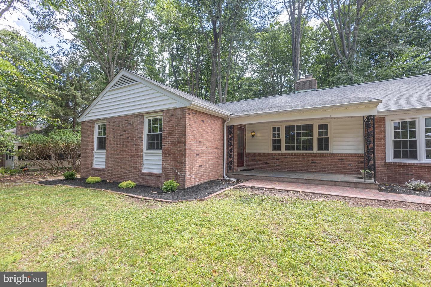 53 Sandywood Drive photo 2