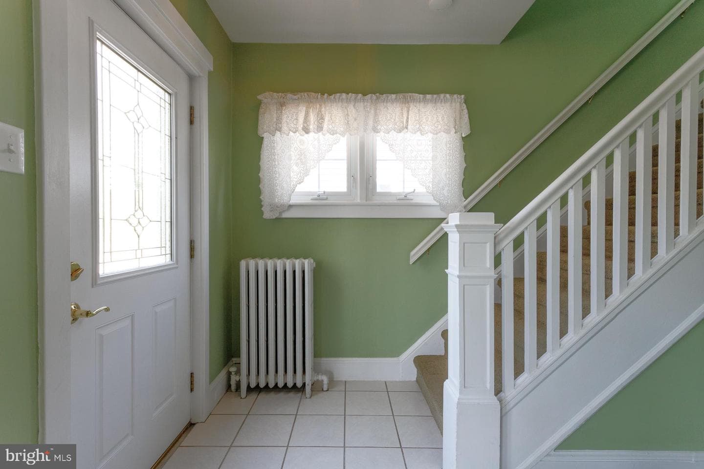 561 Bellevue Avenue photo 2
