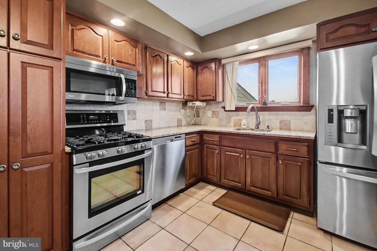 206 Waverly Road photo 22