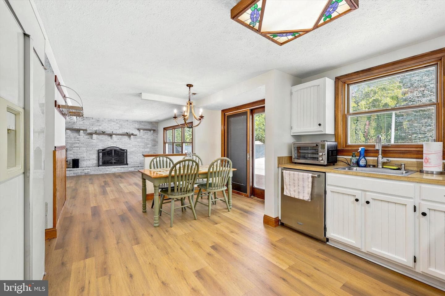 249 Cambridge Drive photo 11
