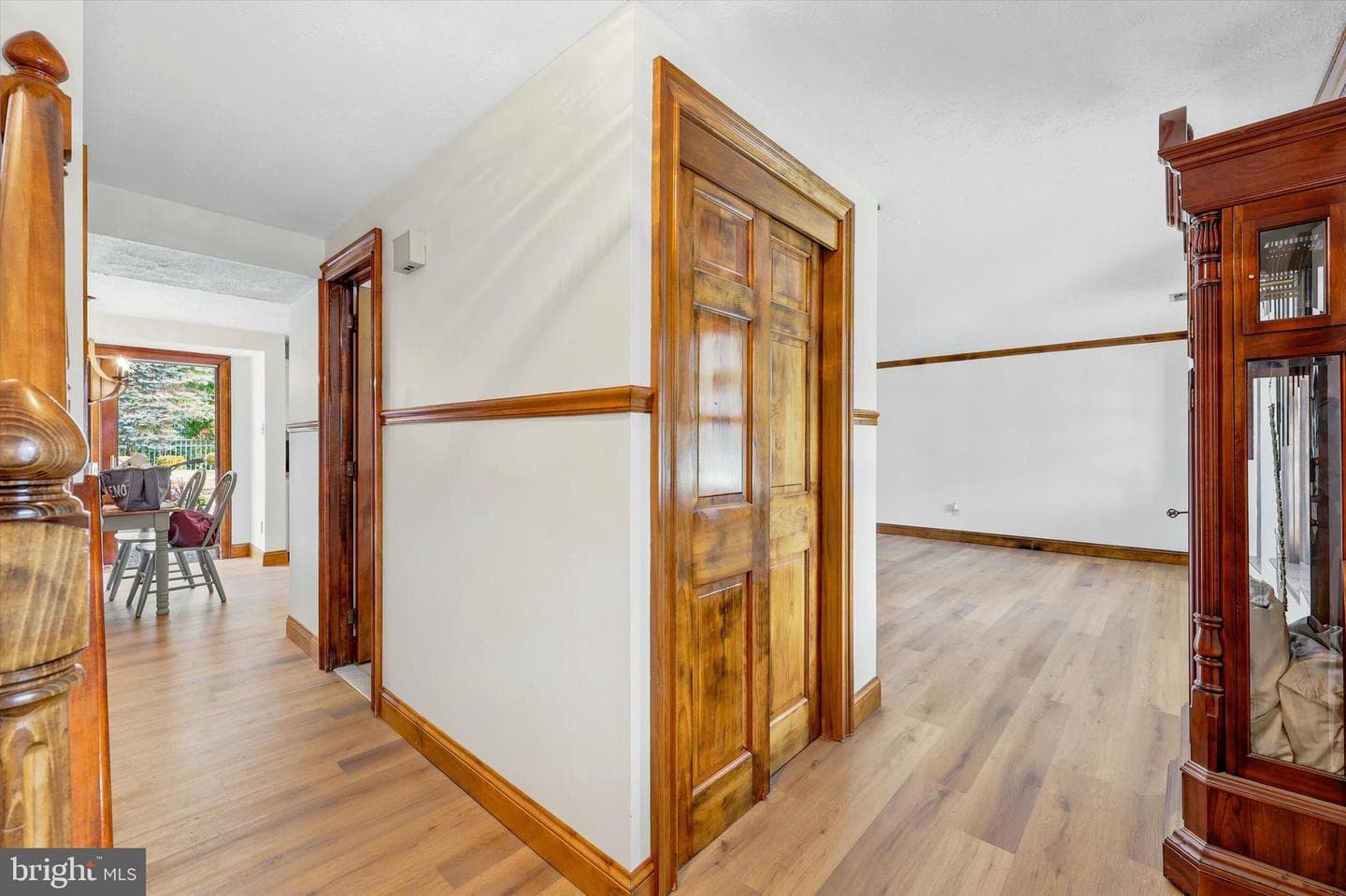 249 Cambridge Drive photo 5