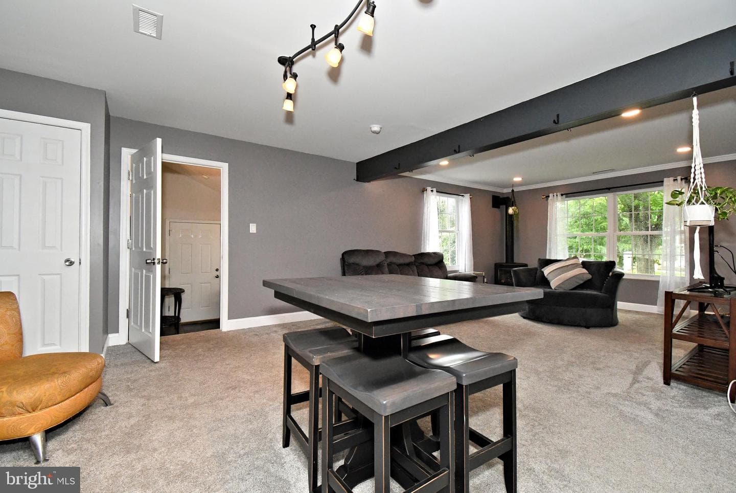 438 Quincy Avenue photo 17