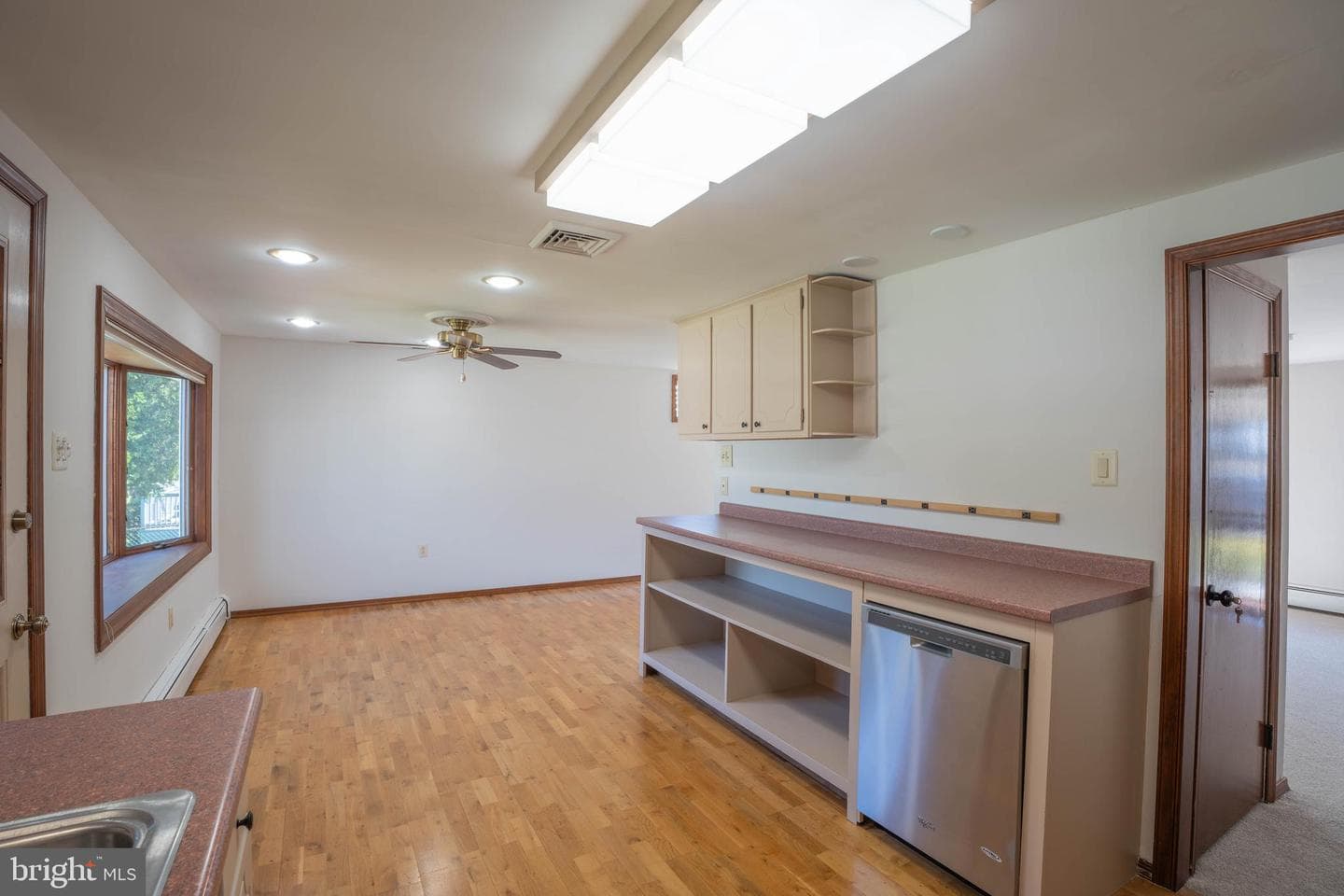 2022 Herrick Avenue photo 18