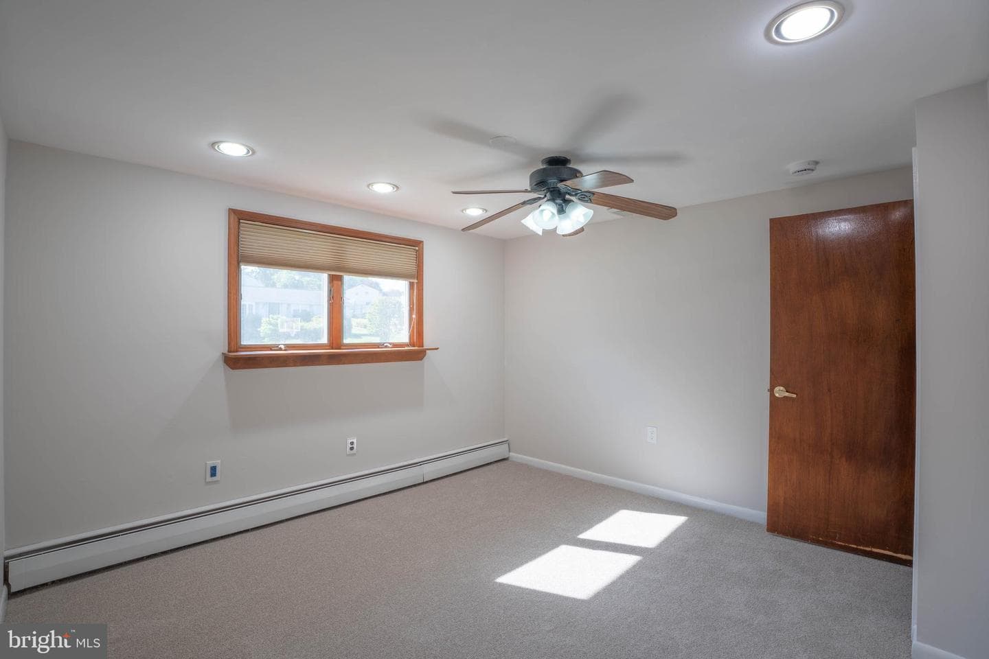 2022 Herrick Avenue photo 23