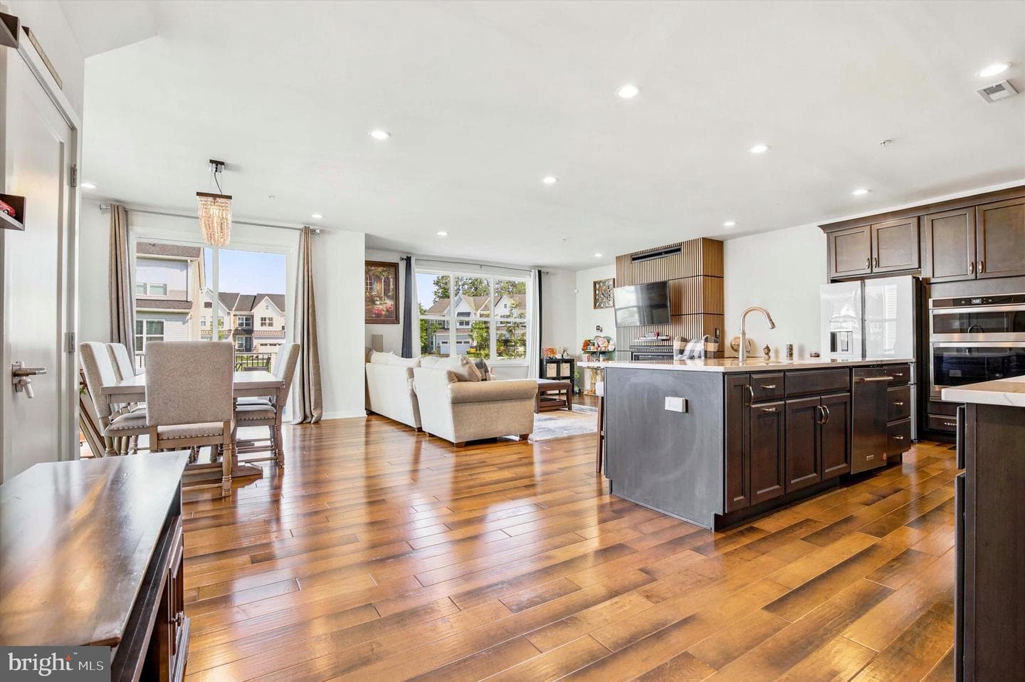 604 Mcnair Drive photo 6